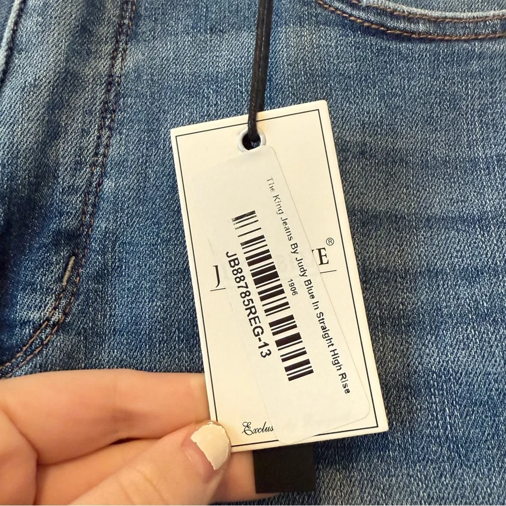 NWT Judy Blue Straight High Rise Tummy Control Distressed Knee Jeans Size 13/31 - Picture 9 of 16